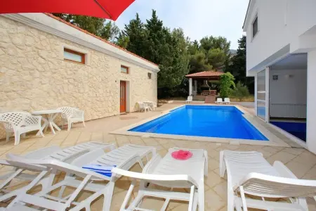 Beach property BAJA, Maison de Vacances à Starigrad près de la Plage - Photo 1