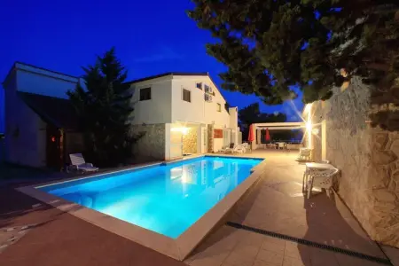 Beach property BAJA, Maison de Vacances à Starigrad près de la Plage - Photo 17