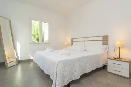 Cala Rafalino, Maison de ville en bord de mer avec jardin - Photo 15