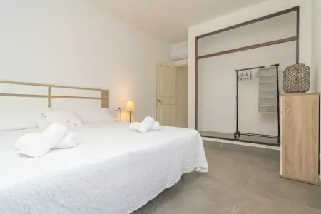 Cala Rafalino, Maison de ville en bord de mer avec jardin - Photo 19