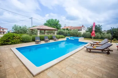 Villa Medvidici, Villa à Medvidici avec piscine près de Porec - Photo 5