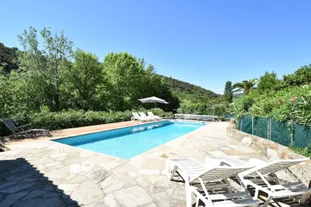 Au bord de L'Orb, Villa  avec piscine à Roquebrun - Photo 1
