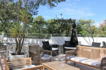 sur la plage, Appartement à Mandelieu près de la plage méditerranéenne - Photo 3