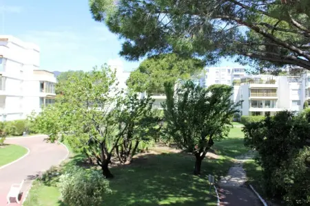 sur la plage, Appartement à Mandelieu près de la plage méditerranéenne - Photo 9