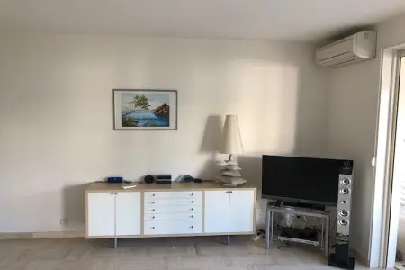 sur la plage, Appartement à Mandelieu près de la plage méditerranéenne - Photo 11