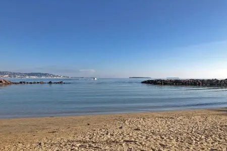 sur la plage, Appartement à Mandelieu près de la plage méditerranéenne - Photo 15