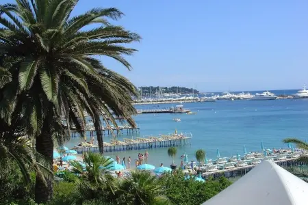 sur la plage, Appartement à Mandelieu près de la plage méditerranéenne - Photo 22