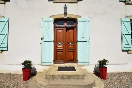 LE Moullin Mouille, Luxueuse demeure à Verneuil avec jardin clôturé - Photo 10