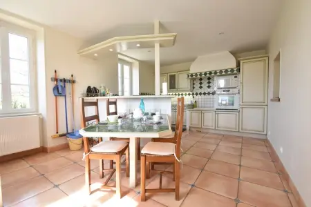LE Moullin Mouille, Luxueuse demeure à Verneuil avec jardin clôturé - Photo 13