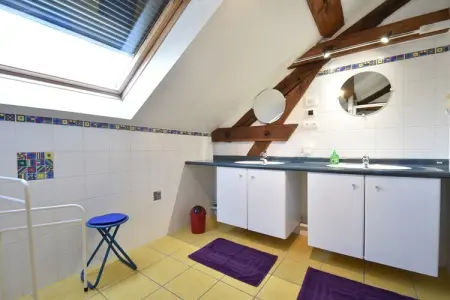 LE Moullin Mouille, Luxueuse demeure à Verneuil avec jardin clôturé - Photo 24