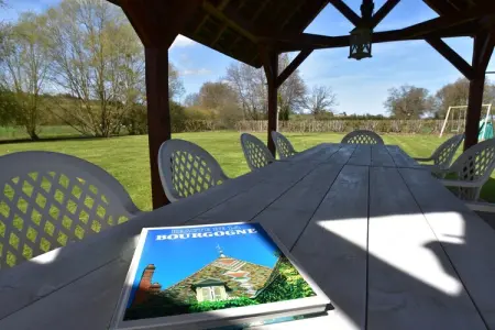 LE Moullin Mouille, Luxueuse demeure à Verneuil avec jardin clôturé - Photo 37