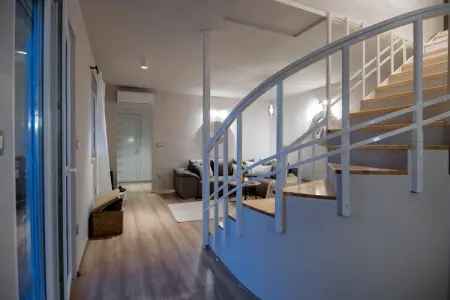 Villa Le Lu, Villa à Žrnovnica avec piscine chauffée - Photo 12