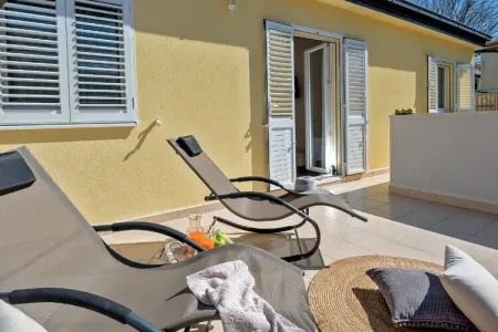 Villa Le Lu, Villa à Žrnovnica avec piscine chauffée - Photo 32