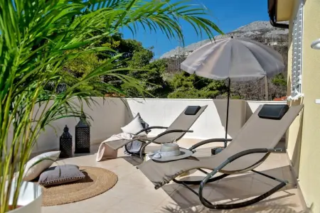 Villa Le Lu, Villa à Žrnovnica avec piscine chauffée - Photo 34