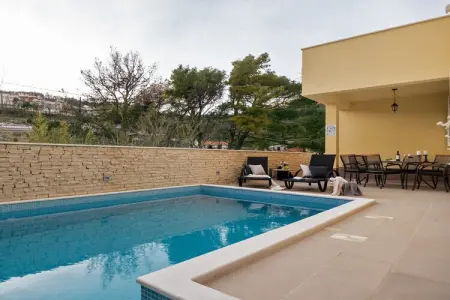 Villa Le Lu, Villa à Žrnovnica avec piscine chauffée - Photo 35