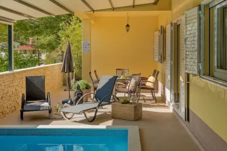 Villa Le Lu, Villa à Žrnovnica avec piscine chauffée - Photo 42