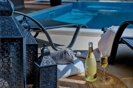 Villa Le Lu, Villa à Žrnovnica avec piscine chauffée - Photo 45