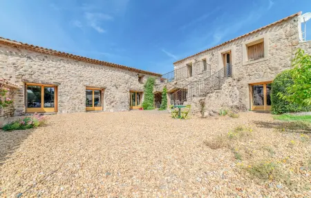 Maison 8 personnes à Pardailhan - Photo 1