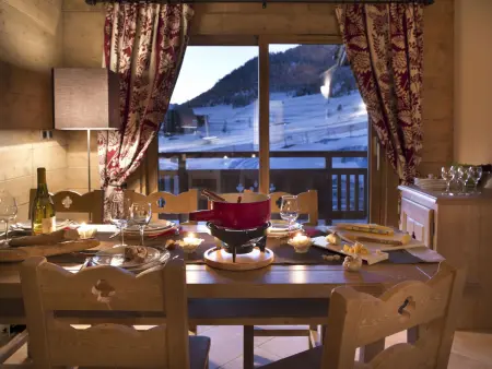 Rés. Boutique CGH Chalet des Dolines 5*, Appartement 4 personnes à Montgenèvre - Photo 3