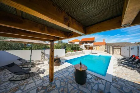 Villa Miki, Villa à Poličnik avec piscine près de Zadar - Photo 10