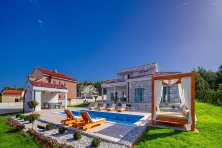 Vila Ena, Villa à Pridraga avec piscine près de la mer - Photo 12
