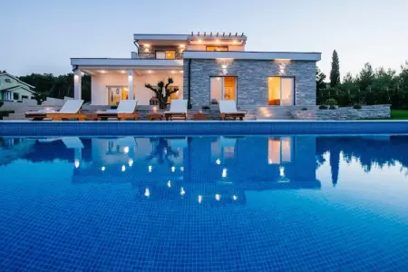 Vila Ena, Villa à Pridraga avec piscine près de la mer - Photo 16