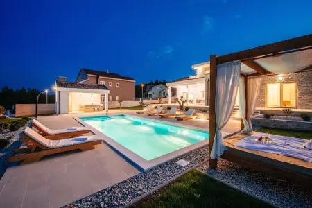 Vila Ena, Villa à Pridraga avec piscine près de la mer - Photo 18