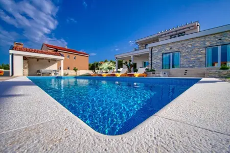 Vila Ena, Villa à Pridraga avec piscine près de la mer - Photo 22