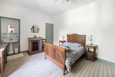 Station Liglet, Maison Gare à Liglet avec Piscine Privée - Photo 8