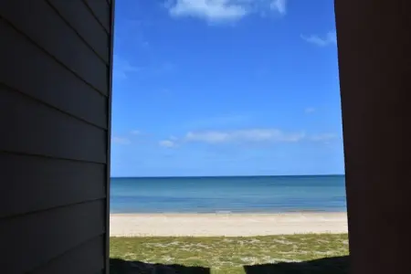 Beach House Pieds dans l eau 4 pers, Belle maison de vacances avec cour - Photo 12
