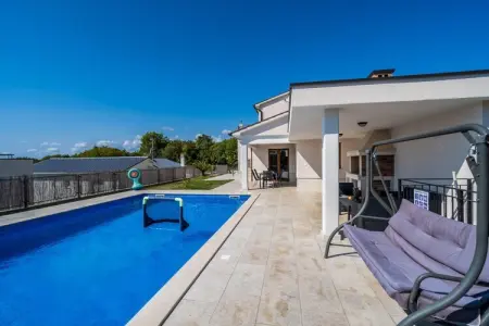 Villa moderne à Sveti Lovrec Labinsk avec piscine - Photo 9