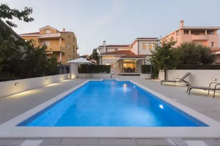 Sabai, Villa en bord de mer à Zadar avec piscine - Photo 14