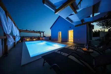 Ivona, Maison à Maslenica avec Vue sur Mer - Photo 6