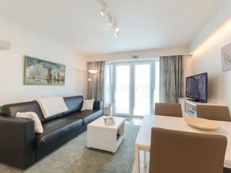 Isabelle with parking and shared pool, Appartement 4 personnes à De Haan - Photo 1