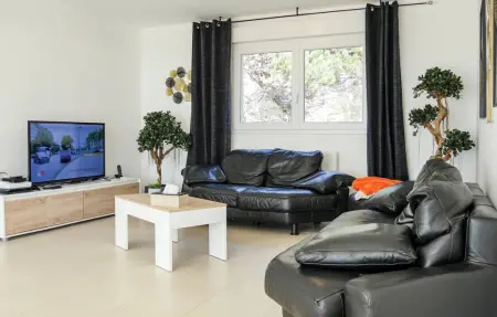 Maison 8 personnes à Saint Germain sur Ay - Photo 2