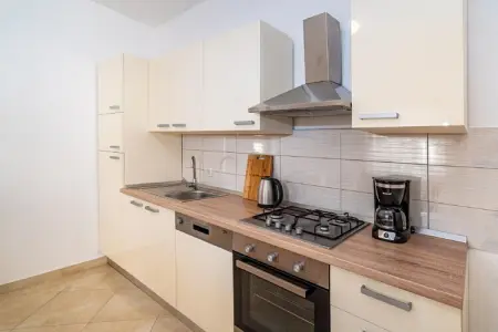 Holiday house Zara, Retraite en villa avec piscine en Dalmatie - Photo 2