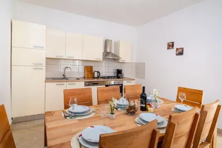Holiday house Zara, Retraite en villa avec piscine en Dalmatie - Photo 13