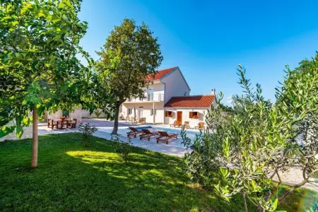 Holiday house Zara, Retraite en villa avec piscine en Dalmatie - Photo 26
