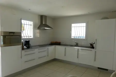 Villa à Camplong, Villa moderne à Camplong avec piscine privée - Photo 4