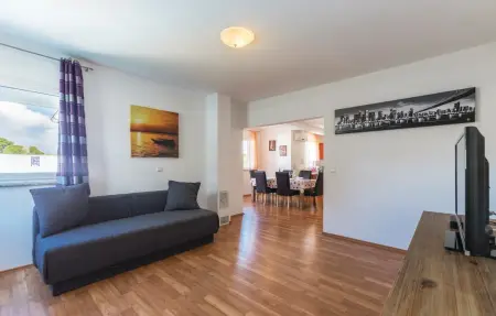 Maison 10 personnes à Banjole - Photo 1