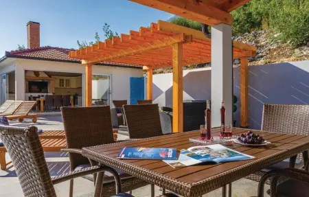 Maison 9 personnes à Vrgorac - Photo 10