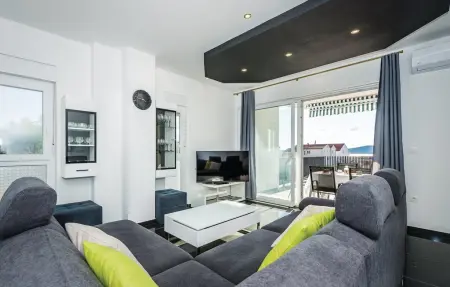 Maison 6 personnes à Brodarica - Photo 1