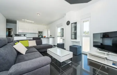 Maison 6 personnes à Brodarica - Photo 2