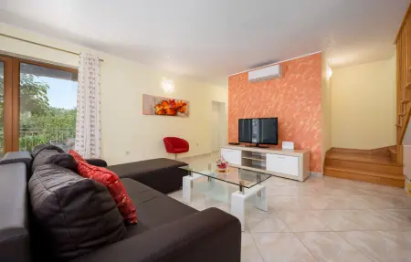 Maison 6 personnes à Tinjan - Photo 1