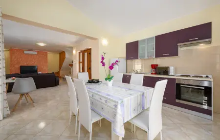 Maison 6 personnes à Tinjan - Photo 2