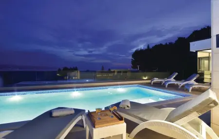 Maison 9 personnes à Omis - Photo 1