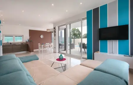 Maison 5 personnes à Peroj - Photo 1