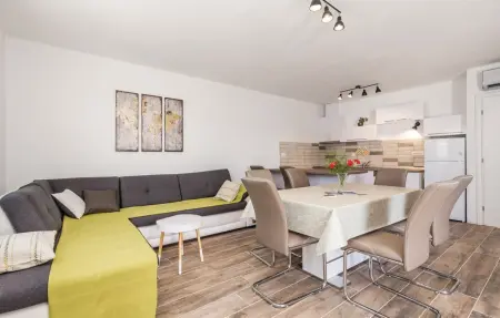 Maison 8 personnes à Supertarska Draga - Photo 2