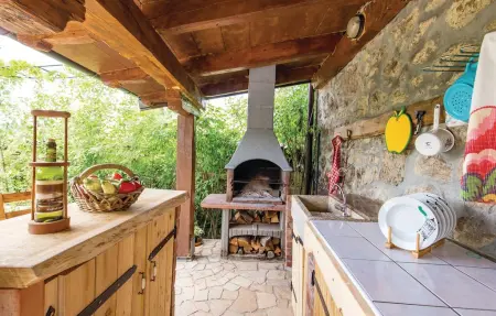 Maison 6 personnes à Jurdani - Photo 3