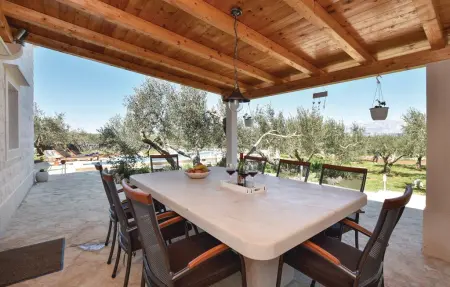 Maison 8 personnes à Pucisca - Photo 3